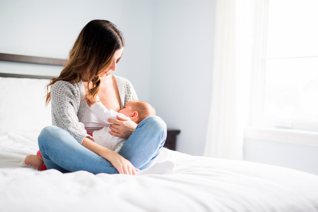 The Nursing Mom’s Guide to Finding A Breastfeeding-Safe Greens Powder
